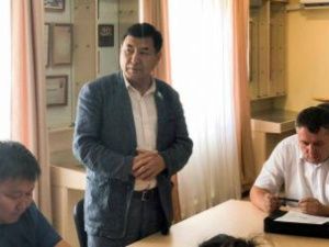 Коллективу управления автомобильных дорог Якутии представили нового руководителя