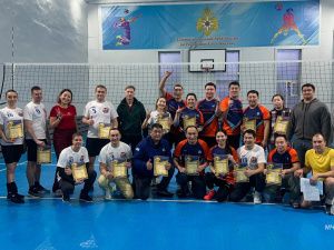 Волейболисты Антикризисного блока «оттеснили» прошлогодних победителей