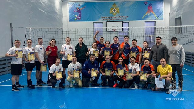 Волейболисты Антикризисного блока «оттеснили» прошлогодних победителей