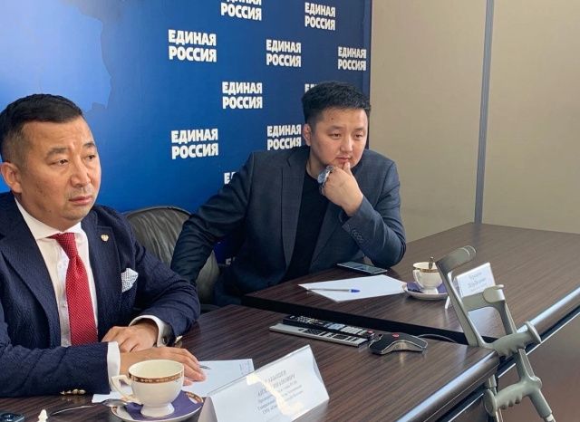 Петр Черкашин задрал цены для студентов в бассейне