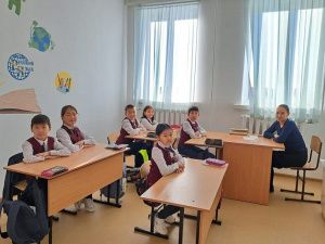 100 школ Якутии получат комплект «Кабинет якутского языка, литературы и культуры»