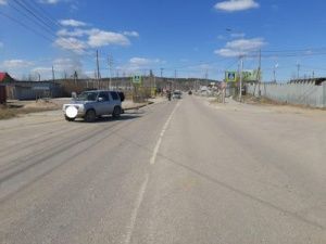 В Якутске девочка внезапно выбежала на дорогу