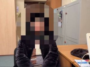 «Поздравляем, вам подарок!»: Как пенсионерка из Мирного разоблачила мошенников, звонивших на домашний телефон