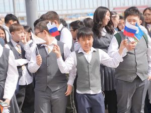 «Последний звонок» прозвенел в средней школе № 40 имени Михаила Николаева в Якутске