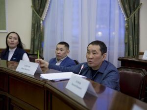 Регулирование продажи алкоголя, вопросы миграционной политики и пропуск талых вод обсудили депутаты