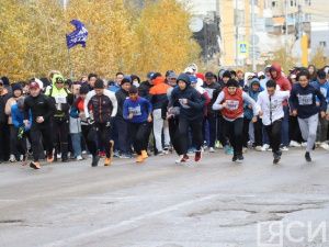 В Якутске более четырех тысяч любителей бега вышли на старт всероссийского забега «Кросс нации»