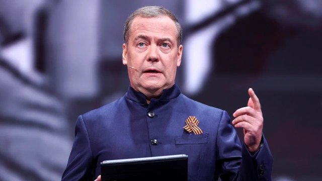 Медведев призвал Трампа не забывать, что любой ультиматум — шаг к войне