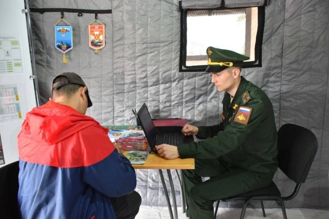 В Якутии сохраняется высокий интерес к службе по контракту в ВС РФ