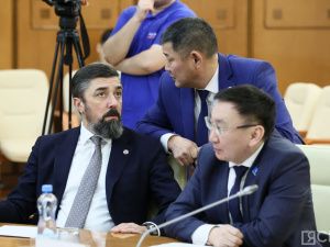 Бычков поставил задачу главам районов Якутии повысить самостоятельность муниципальных бюджетов
