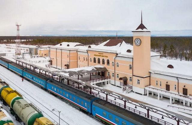 Восстановлено регулярное движение поездов на станции Нижний Бестях после инцидента на ЗабЖД