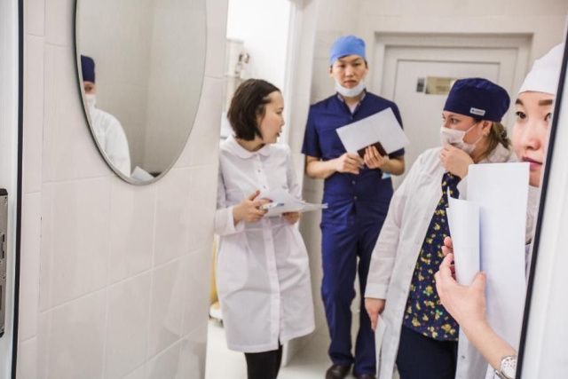 В медицинских вузах и ссузах увеличено количество целевых мест для выпускников из Якутии