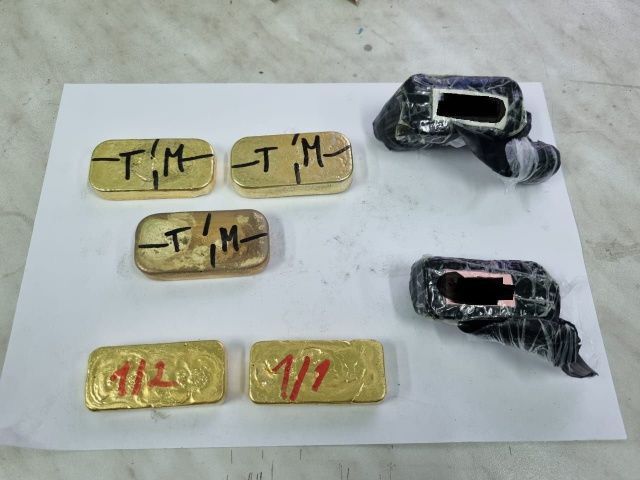 Из Якутии на автомобиле пытались вывезти золото и серебро стоимостью 95 млн рублей