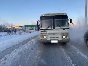 В Якутске 68-летняя женщина упала в салоне маршрутного автобуса