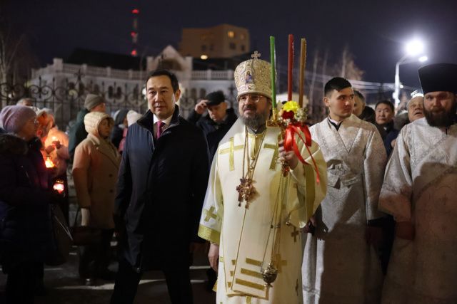 Пасха Христова: архиерейское богослужение в Преображенском соборе