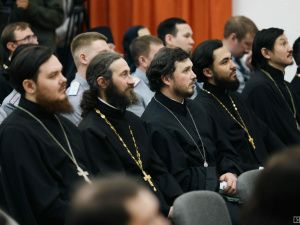 Влияние православия на отечественную культуру и патриотическое воспитание обсудили в Якутске