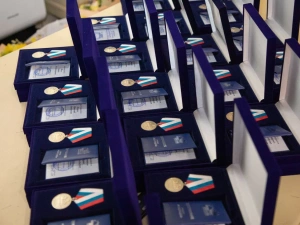 Медали общественного признания «Отец солдата» вручены родителям Героев России - Алексея Неустроева и Дмитрия Егорова