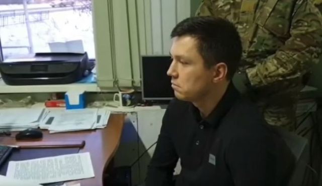 Начальник сидит в СИЗО, а зарплата капает?