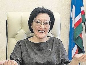 «Я подумала, что мама могла бы заняться чем-то новым», — мэр Якутска рассказала о компании «Флай Сервис»