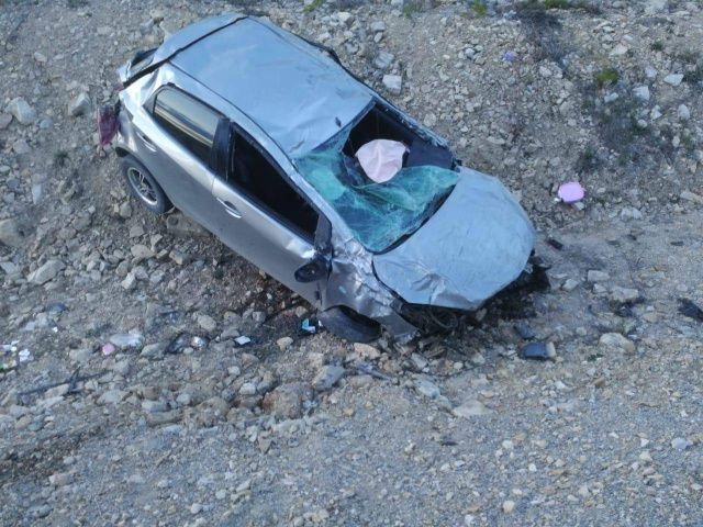 В Алданском районе перевернулась машина. Пострадали двое взрослых и один ребенок