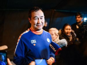 Айсен Николаев окунулся в крещенскую купель