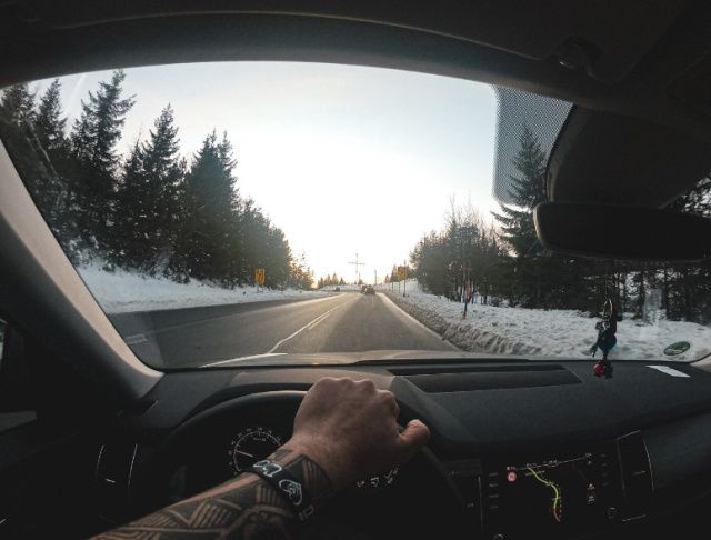 В Нерюнгри безработный мужчина угнал автомобиль сожительницы и попал в ДТП