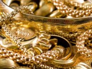 Минтруд разъяснил, в каких случаях чиновникам нельзя принимать подарки