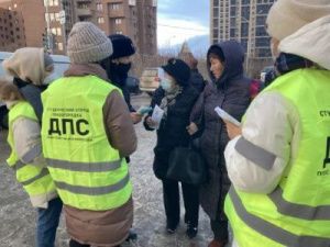В Якутске студенты помогают ГИБДД