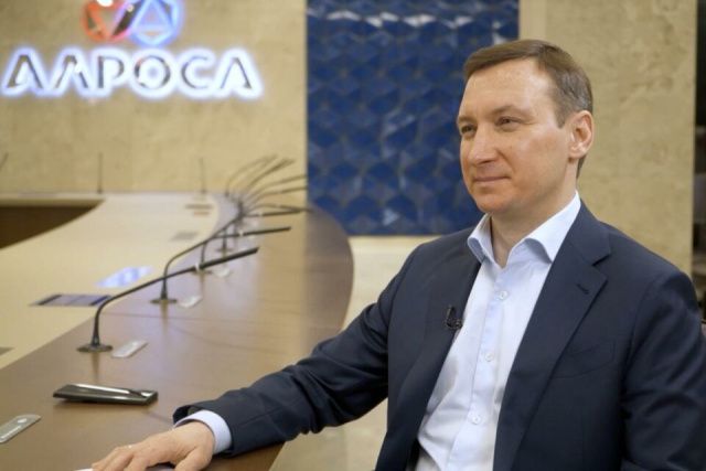 АЛРОСА ушла в квартальный убыток, дивидендов нет, управленцы получили миллионы