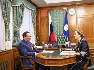 Глава Якутии и Уполномоченный при Президенте РФ по правам ребенка обсудили новые формы работы с семьями с детьми