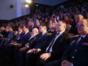 В Якутске прошли торжественные мероприятия в честь присвоения звания «Город трудовой доблести»