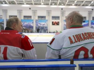 Расчесывание Лукашенко попало на видео