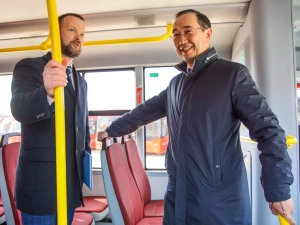 100 новых автобусов прибыли в Якутск к 100-летию республики