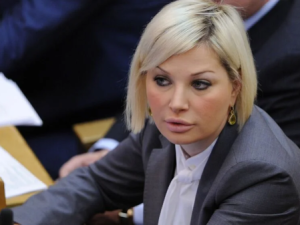 Суд заочно вынес приговор певице Максаковой*