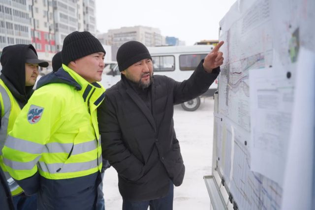 Евгений Григорьев ознакомился с ходом ремонтных работ на ул. Ефимова и 50 лет Советской Армии