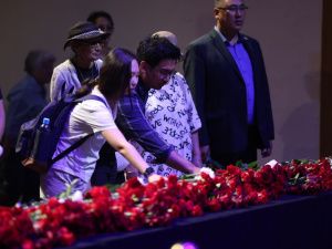 Фото: в Якутске прощаются с Михаилом Николаевым