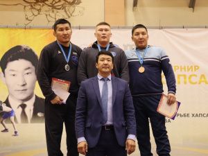 Стали известны имена лучших хапсагаистов турнира памяти Николая Давыдова в Якутске
