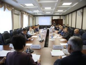 Сардана Авксентьева обсудила с Советом старейшин Якутска подготовку к юбилею Победы