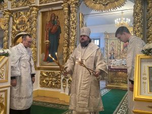 Архиерейские богослужения Рождественского сочельника в Преображенском соборе