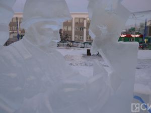 Искусство из снега и льда: зимние скульпторы соревнуются в Якутске за звание лучшего