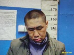 Угрожал сожительнице ножом и пытался скинуть с высоты: Объявлен розыск!