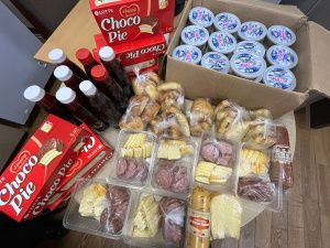 Военнослужащим в госпитале Вишневского передали гостинцы из Якутии