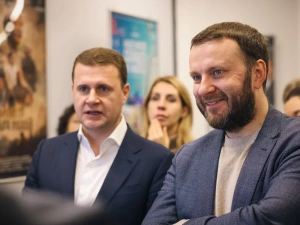 Помощнику Президента РФ и министру Минвостокразвития представили опыт развития креативной экономики в Якутии