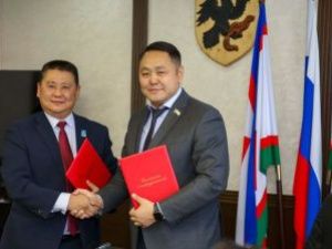ЯКУТСКАЯ ГОРОДСКАЯ ДУМА ПОДПИСАЛА СОГЛАШЕНИЕ С РАЙОННЫМ СОВЕТОМ ДЕПУТАТОВ ХАНГАЛАССКОГО УЛУСА