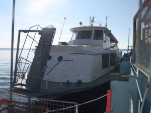 Речной трамвай курсирует между Якутском и Нижним Бестяхом