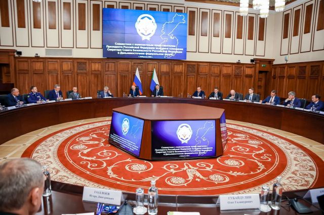 Айсен Николаев принял участие в выездном совещании Секретаря Совета Безопасности РФ в Хабаровске