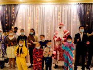 Сотрудники исправительной колонии № 1 поздравили с Новым годом ребят в Республиканском социально-реабилитационном центре для несовершеннолетних