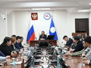 Айсен Николаев провел совещание по строительству многоквартирного жилья в Якутске