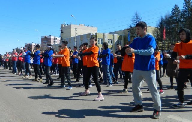 Проспект Дружбы народов собрал нерюнгринцев в День республики