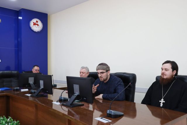 Заместитель Муфтия Духовного Управления мусульман Республики Саха (Якутия) Нурудин Нурудинов провел в УФСИН семинар по исламоведению