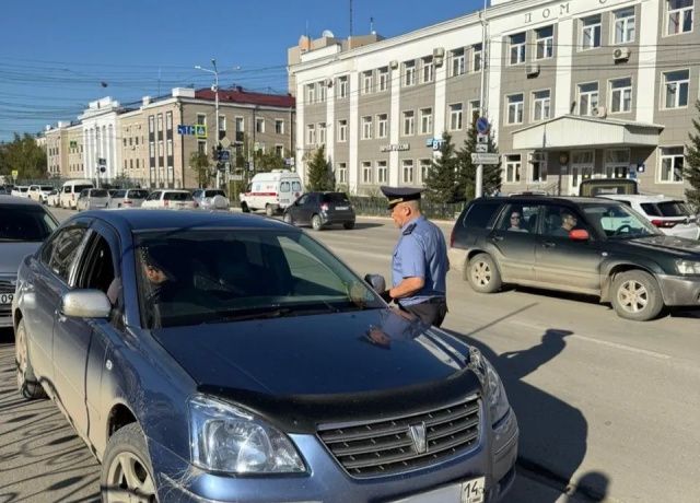В Якутии продолжаются мероприятия по усилению контроля над перевозчиками такси